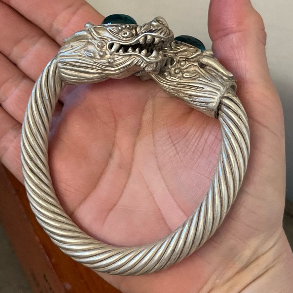 Vintage Double Dragon Heads Silver Tone Bracelet with Green Accents - Picture 14 of 16